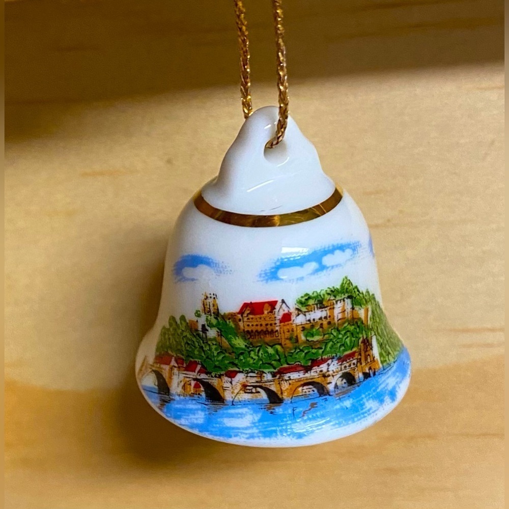 Heidelberg 1in porcelain bell Reutter Germany.  #7